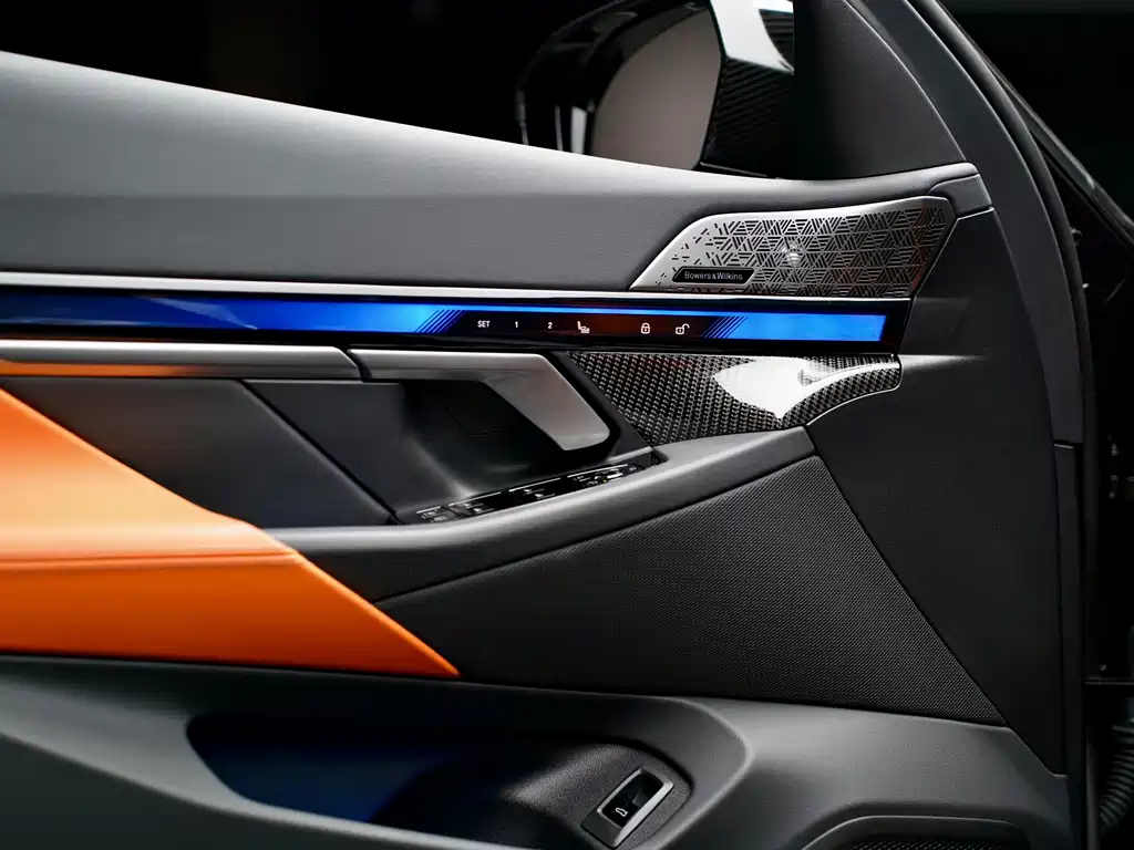 BMW M5 New Energy — фото 7
