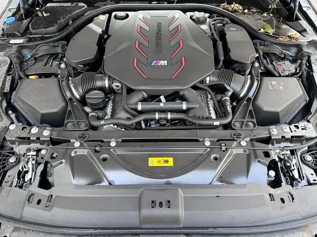 BMW M5 New Energy — фото 17