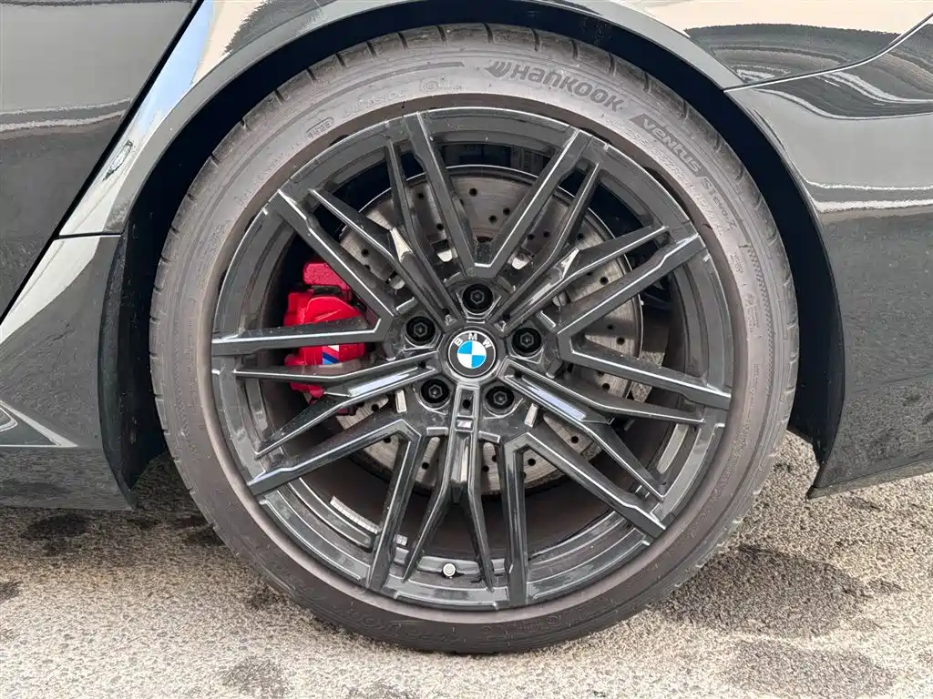 BMW M5 New Energy — фото 18