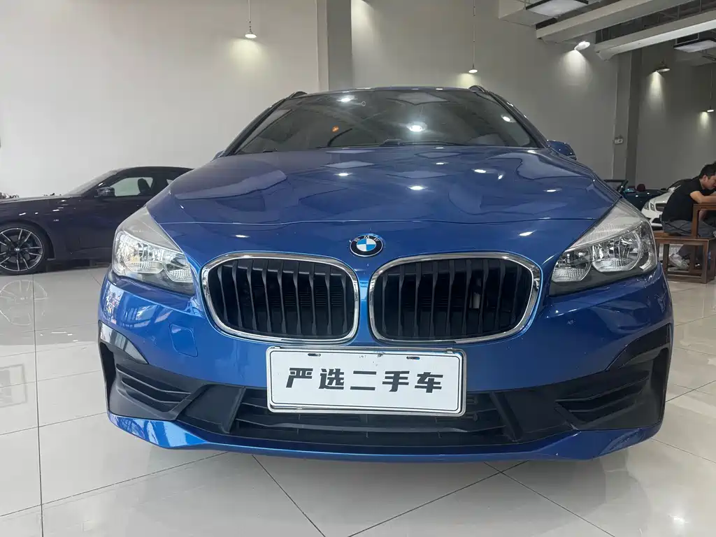 BMW 2 Series Active Tourer — фото 2