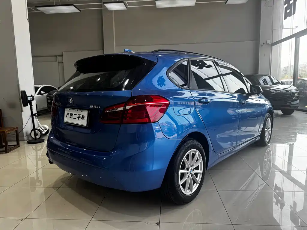 BMW 2 Series Active Tourer — фото 6