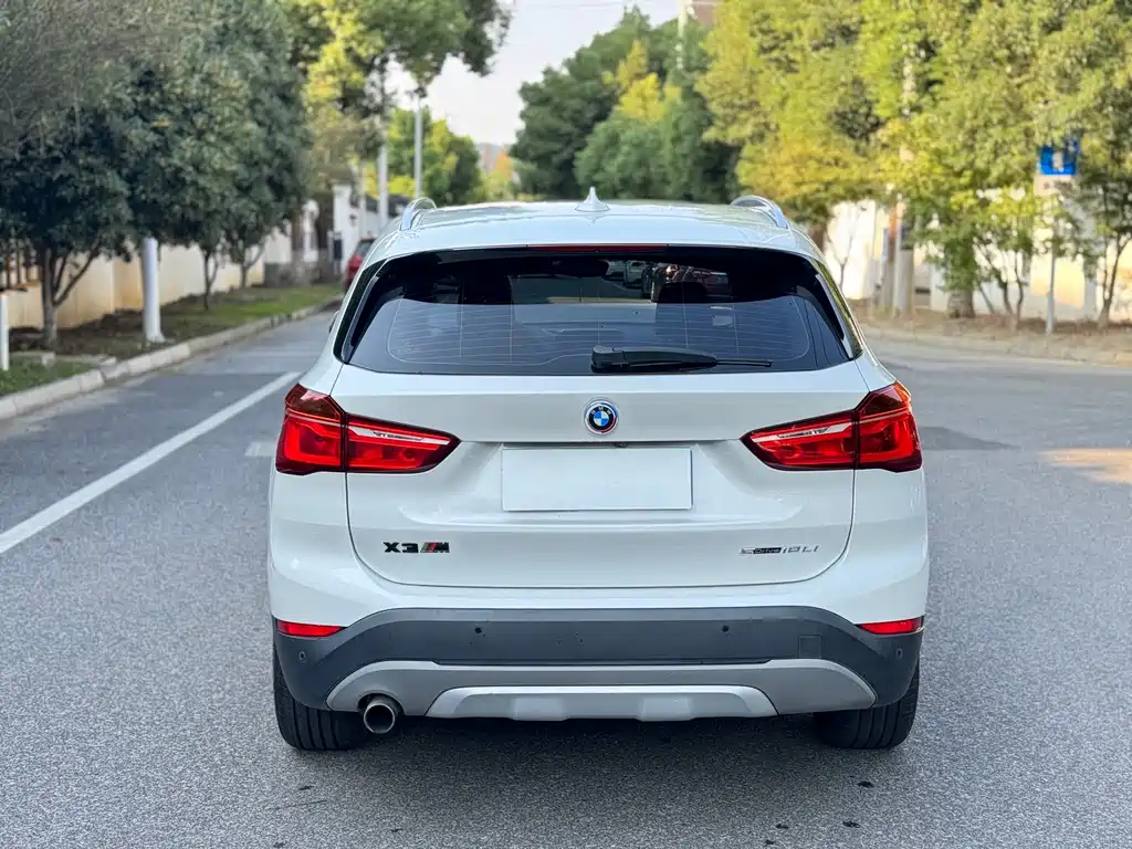 BMW X1 — фото 5