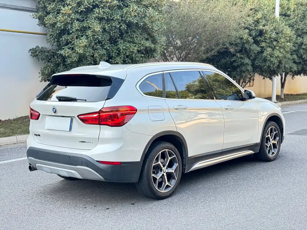 BMW X1 — фото 6