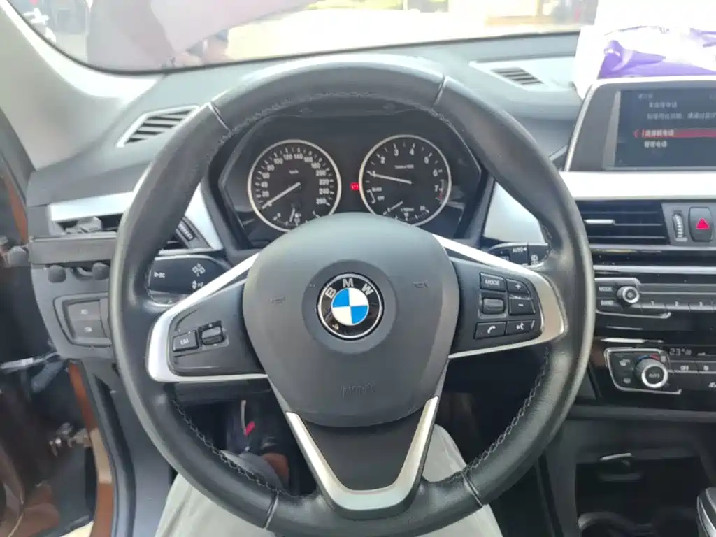 BMW X1 — фото 11