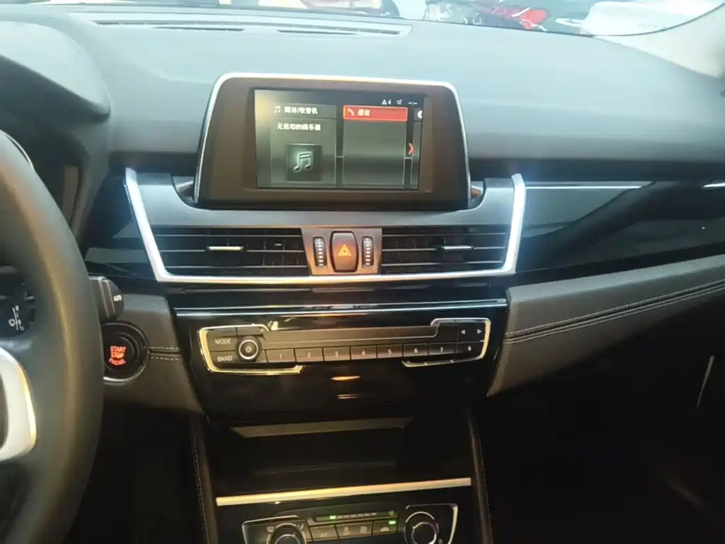 BMW 2 Series Gran Tourer — фото 13
