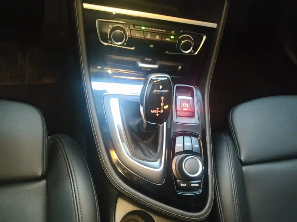 BMW 2 Series Gran Tourer — фото 14