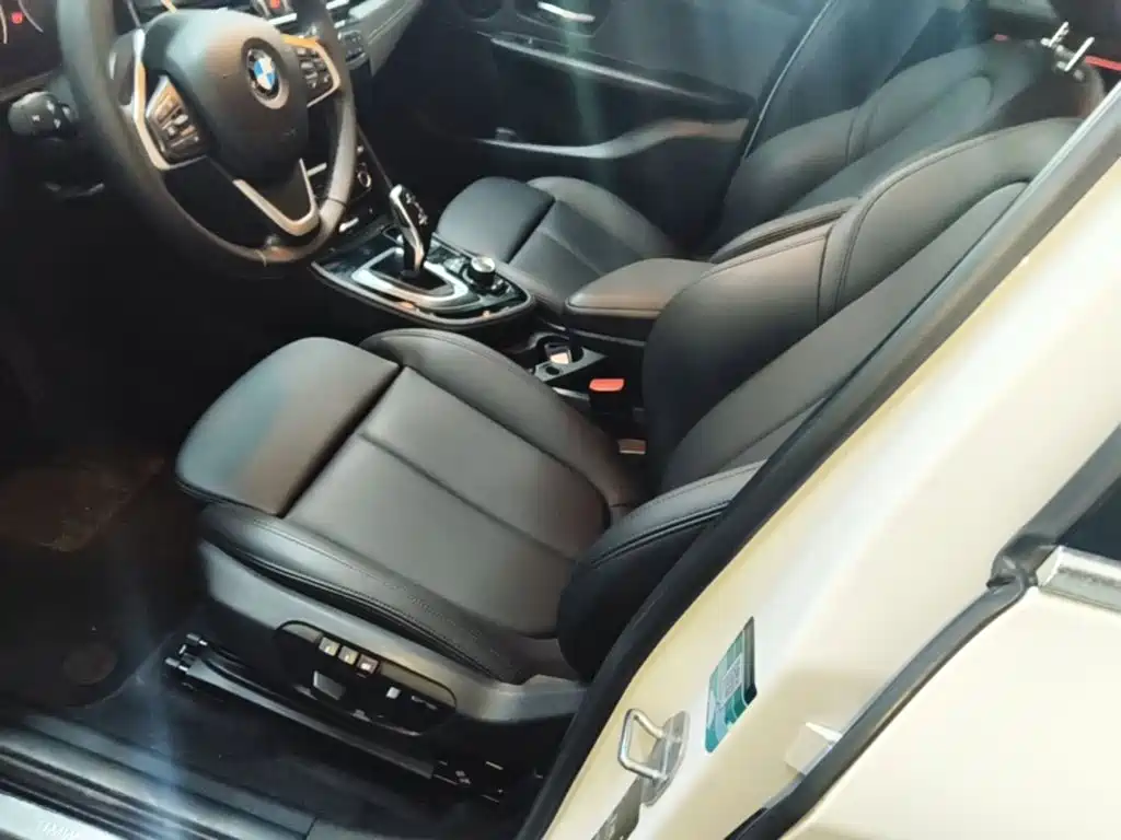 BMW 2 Series Gran Tourer — фото 15
