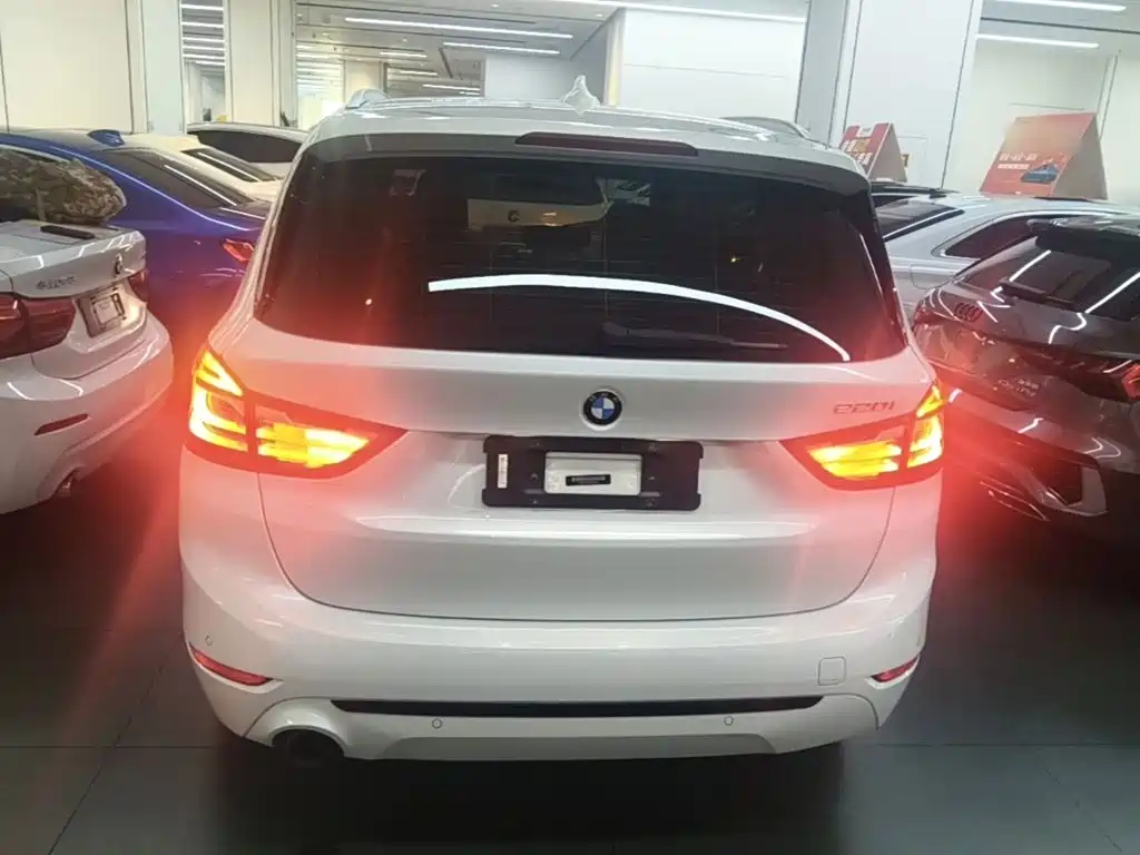 BMW 2 Series Gran Tourer — фото 6