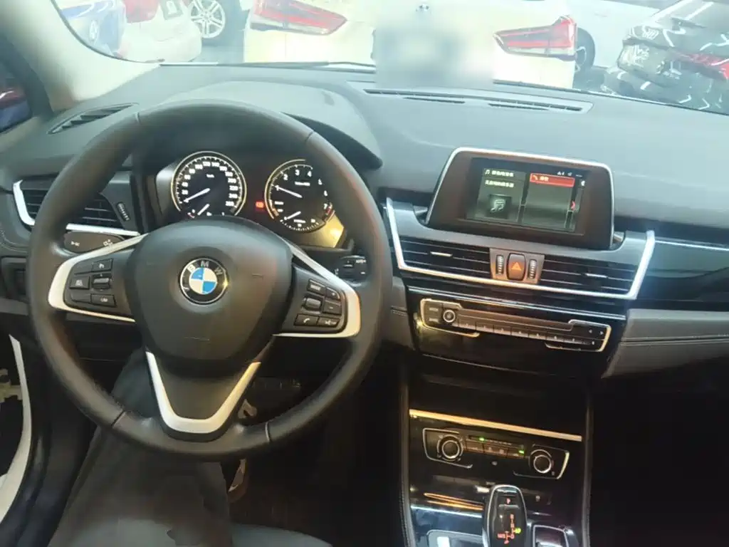 BMW 2 Series Gran Tourer — фото 10