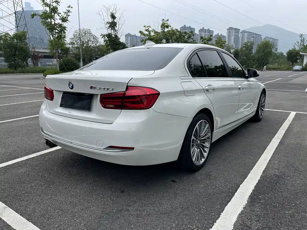 BMW 3 Series — фото 12