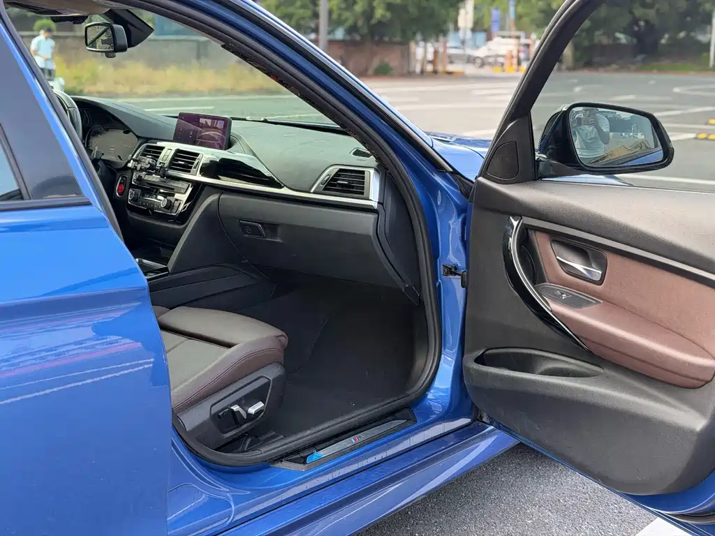 BMW 3 Series — фото 14