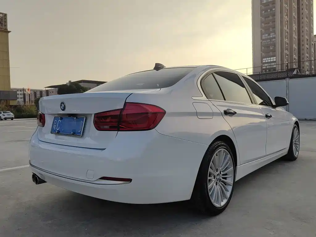 BMW 3 Series — фото 11