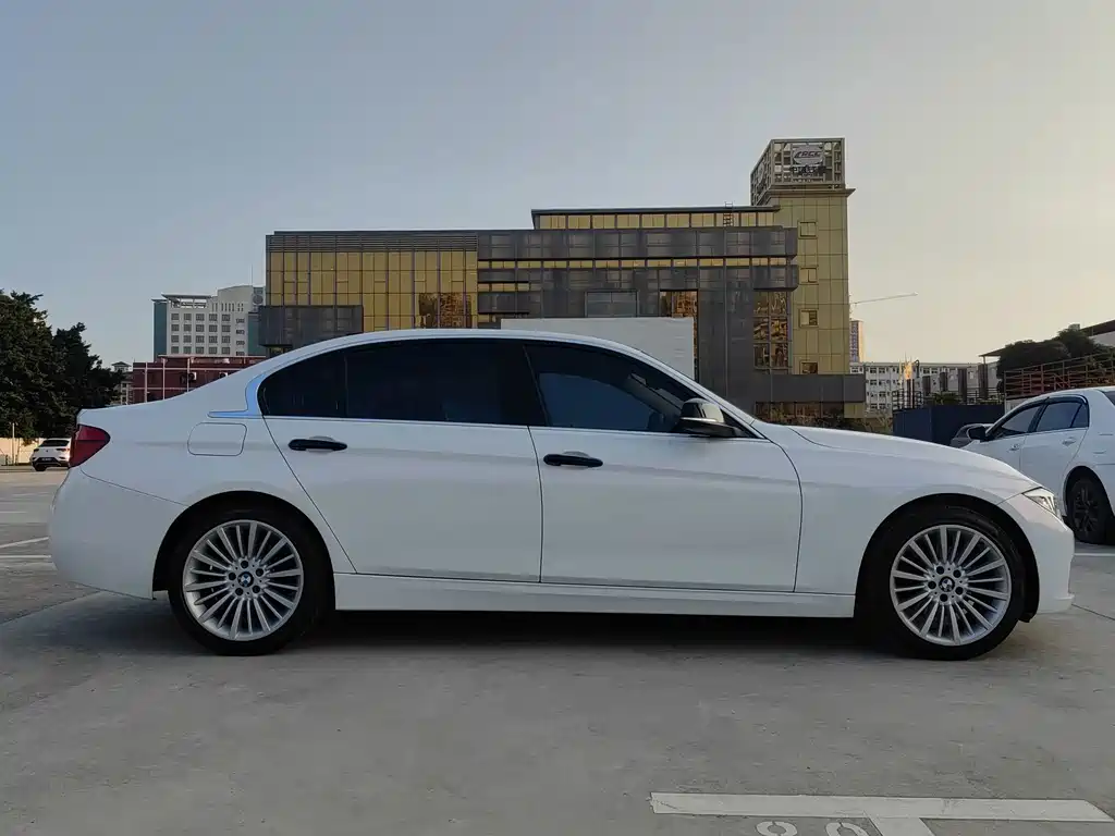 BMW 3 Series — фото 10