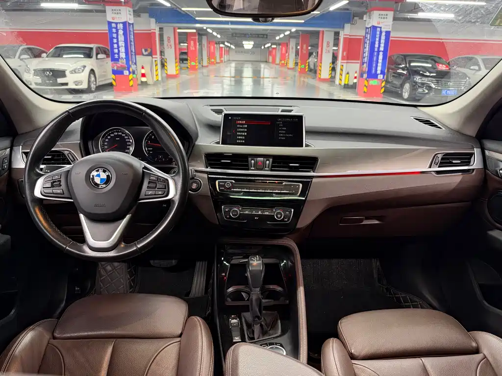 BMW X1 — фото 11