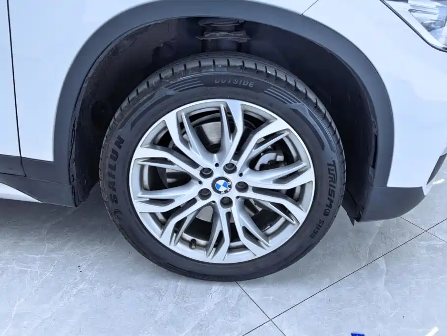 BMW X1 — фото 6