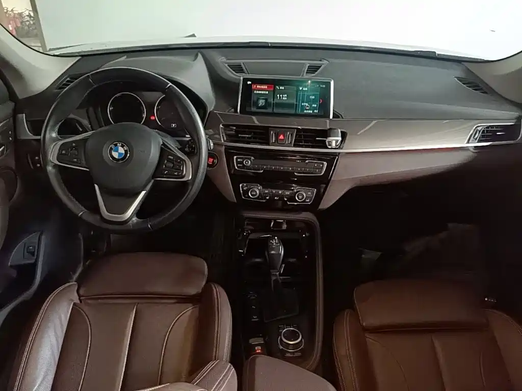 BMW X1 — фото 10