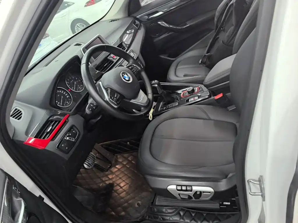 BMW X1 — фото 15