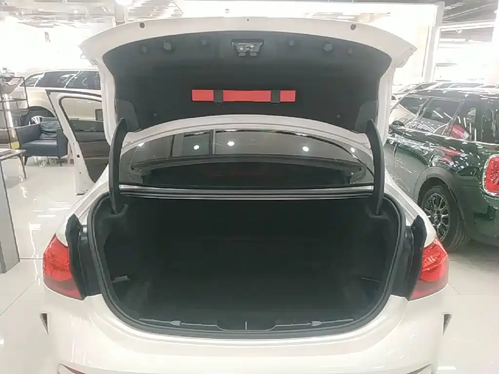 BMW 1 Series — фото 19