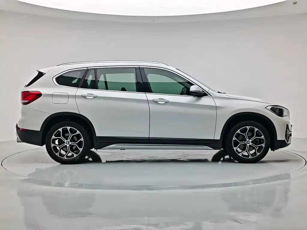 BMW X1 — фото 21