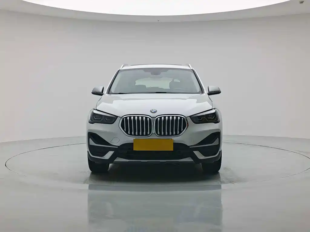 BMW X1 — фото 5