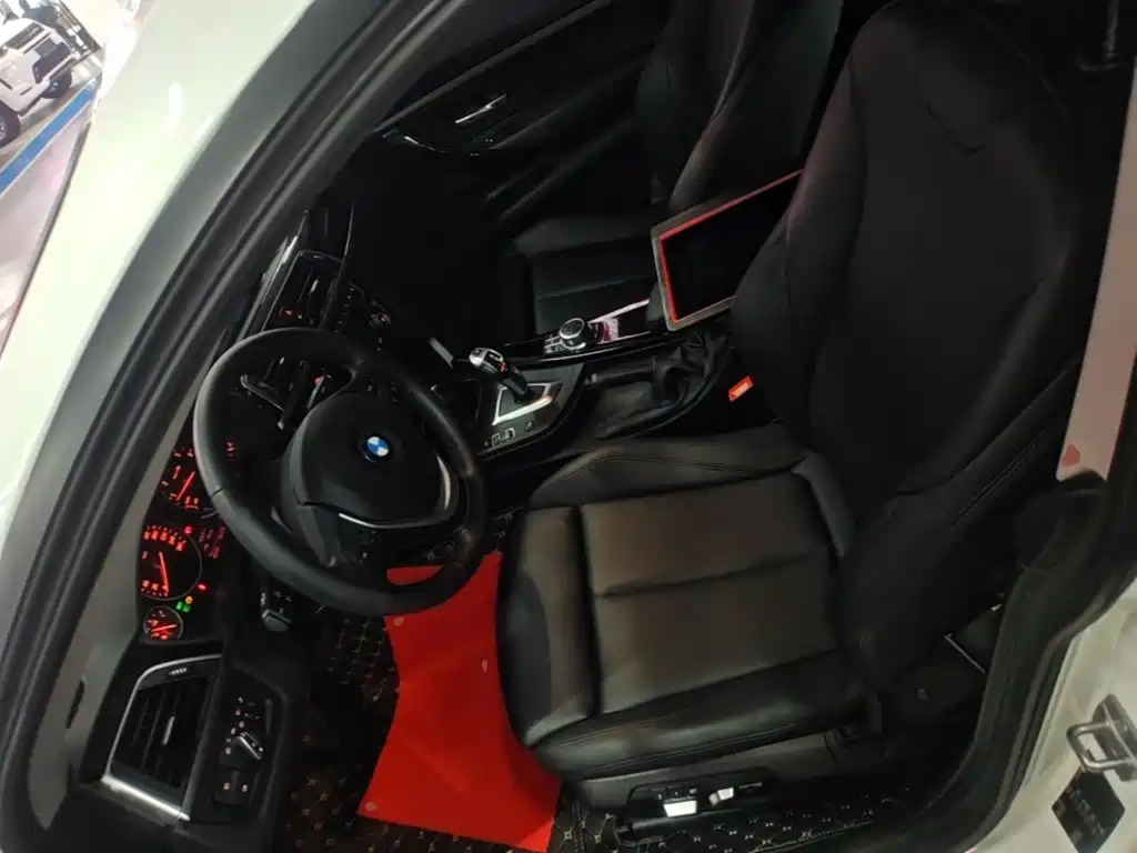 BMW 3 Series GT — фото 15