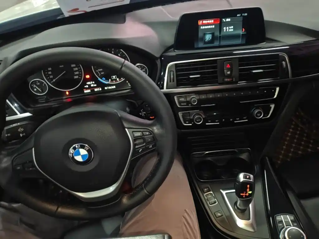 BMW 3 Series GT — фото 10