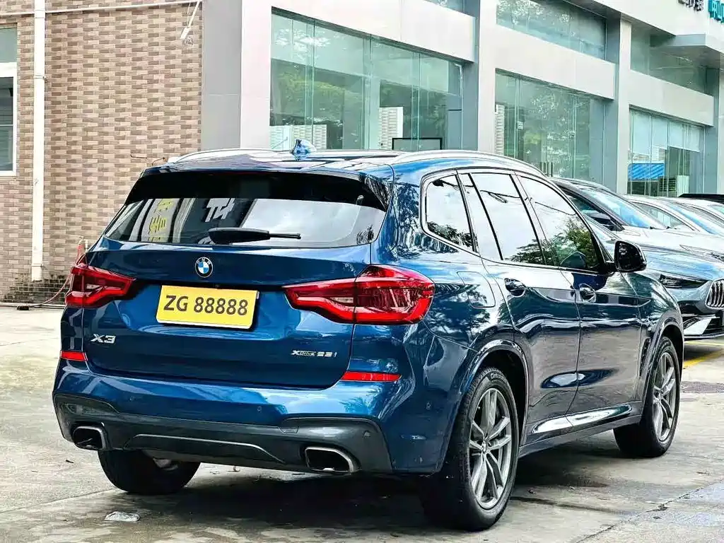 BMW X3 — фото 9