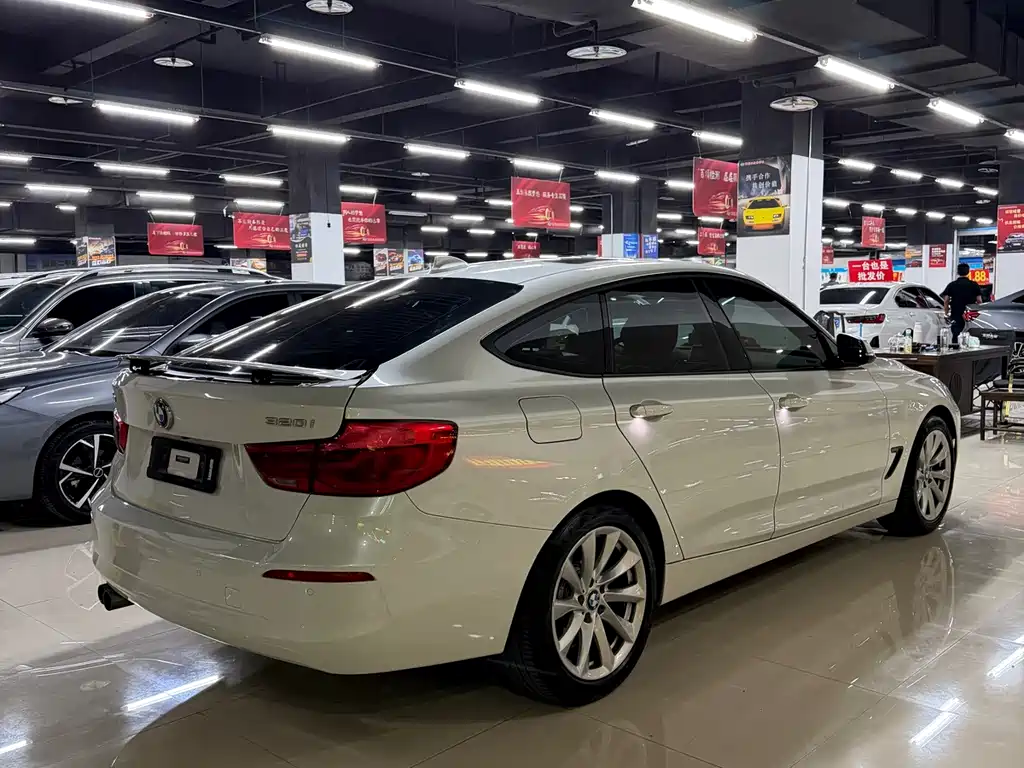 BMW 3 Series GT — фото 9