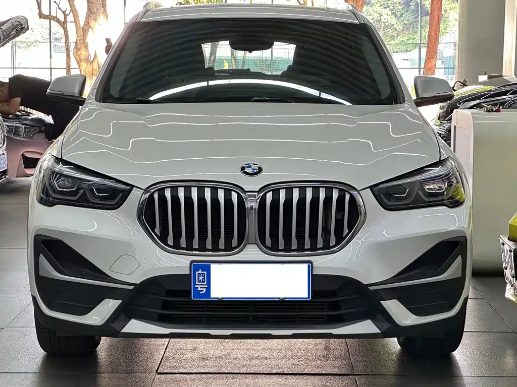 BMW X1 — фото 2