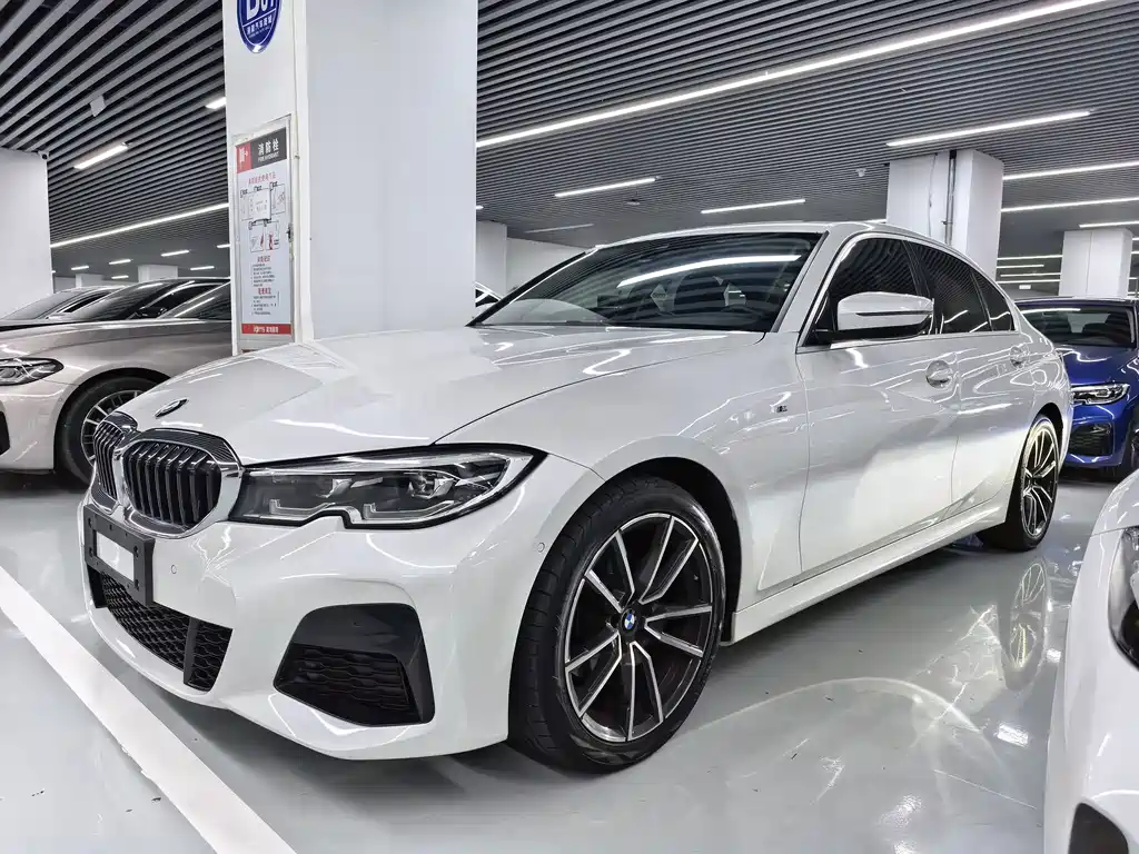 BMW 3 Series — фото 1