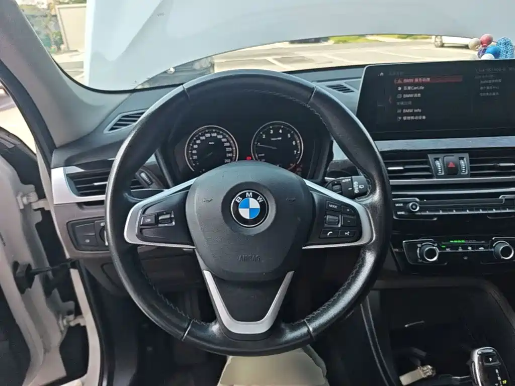 BMW X1 — фото 11