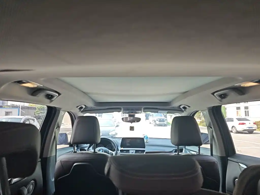BMW X1 — фото 18