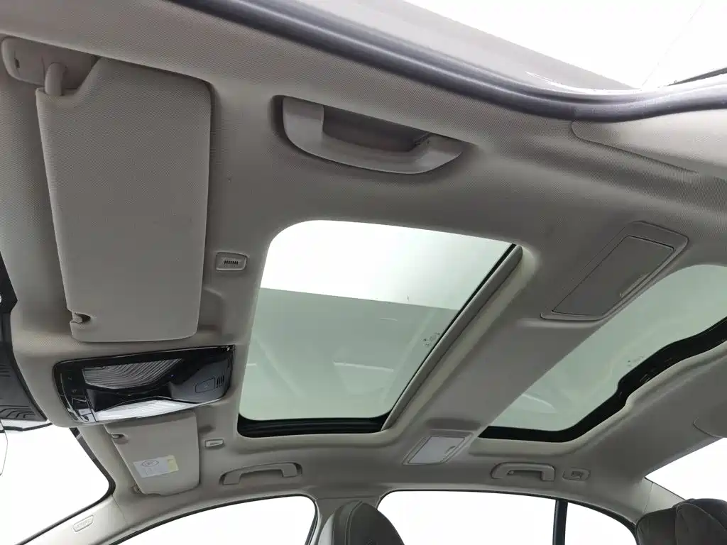 BMW 5 Series New Energy — фото 14