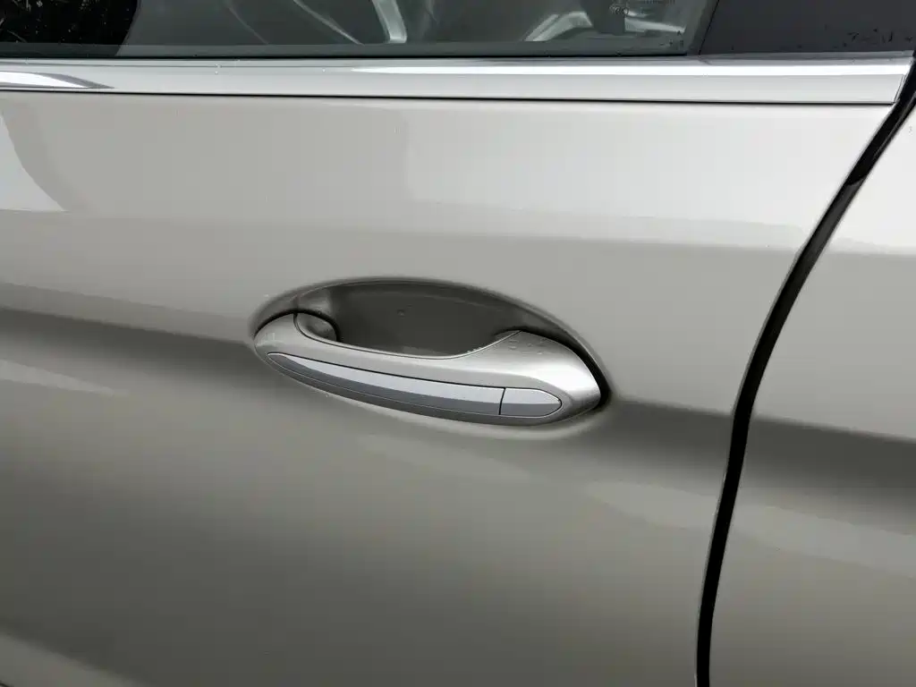 BMW 5 Series New Energy — фото 18