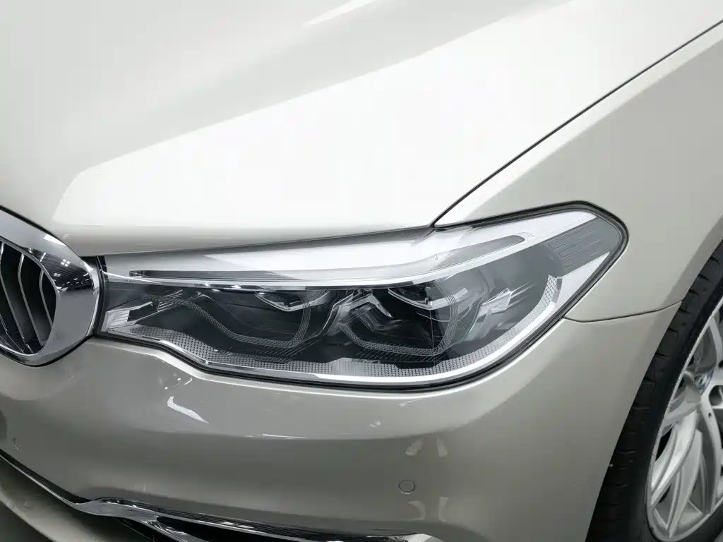 BMW 5 Series New Energy — фото 7