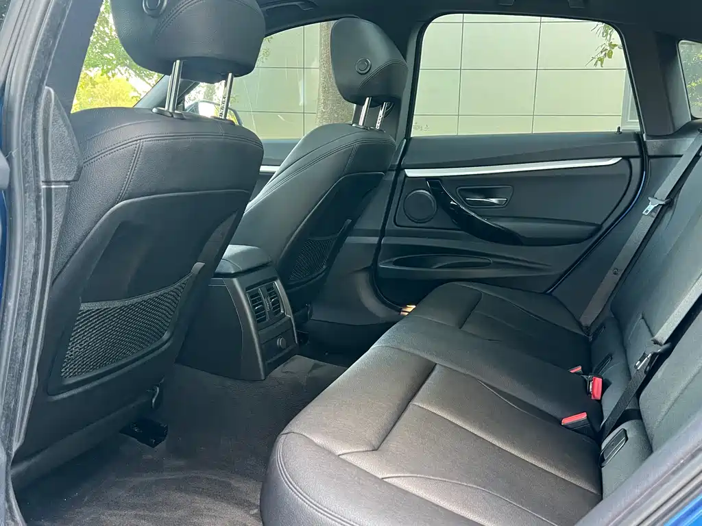 BMW 3 Series GT — фото 13