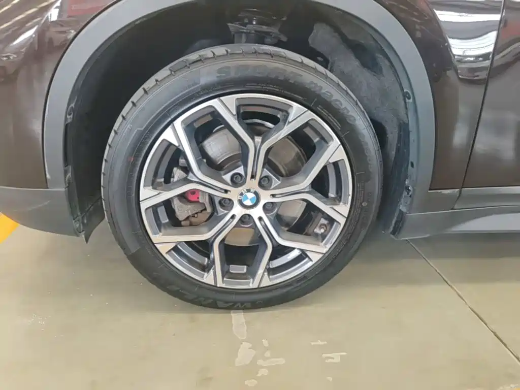 BMW X1 — фото 23