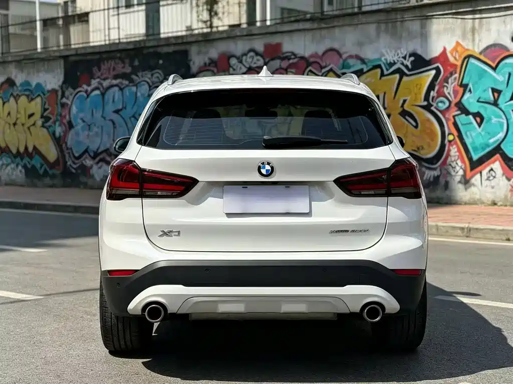 BMW X1 — фото 5