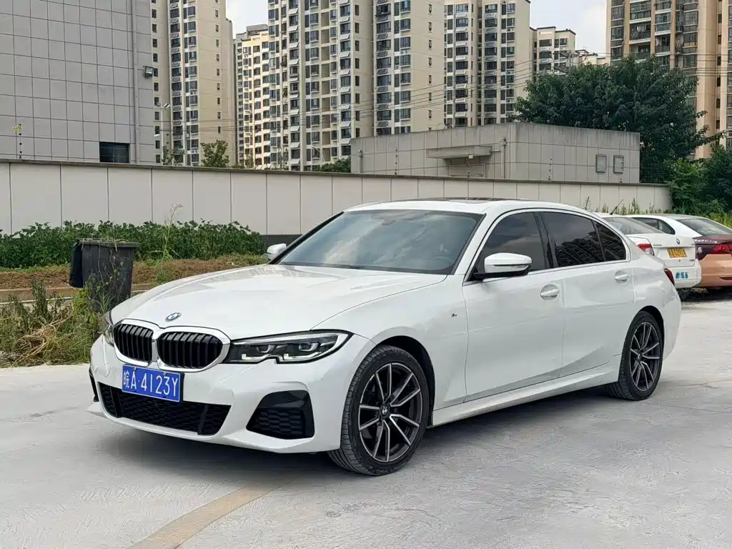 BMW 3 Series — фото 1