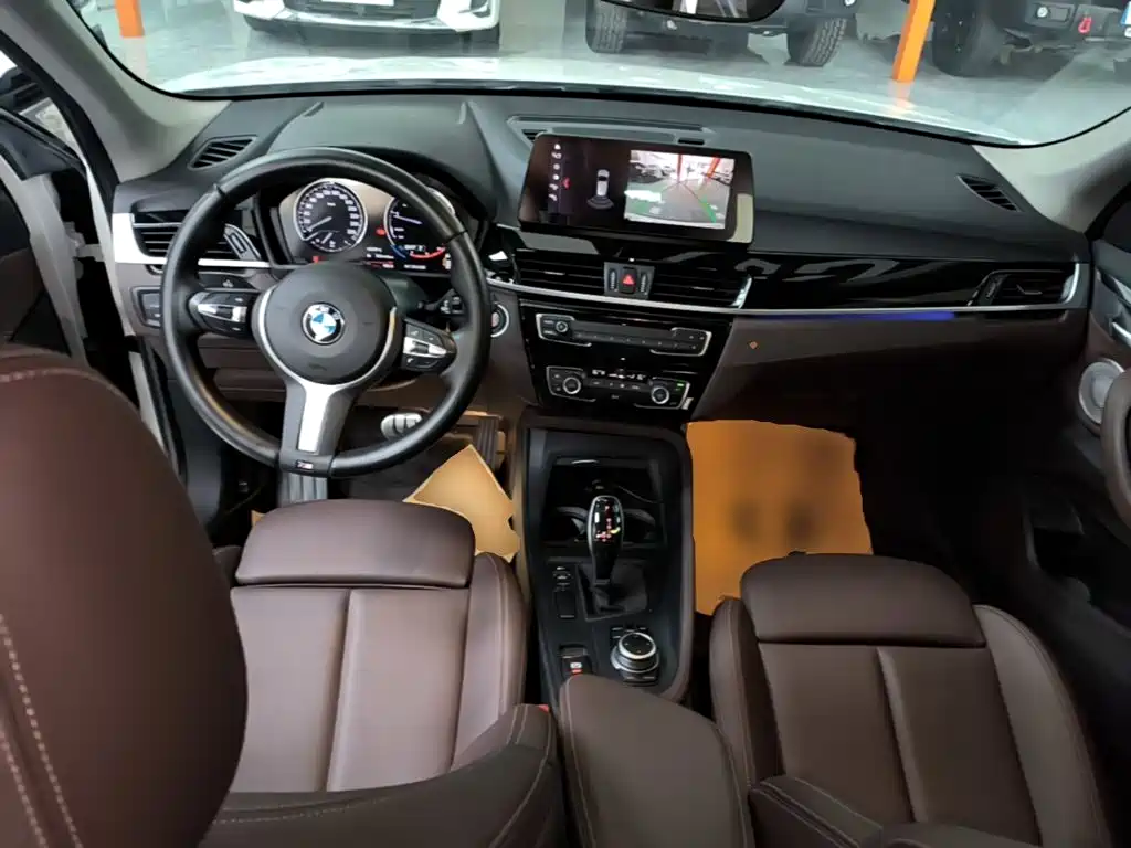 BMW X1 — фото 10
