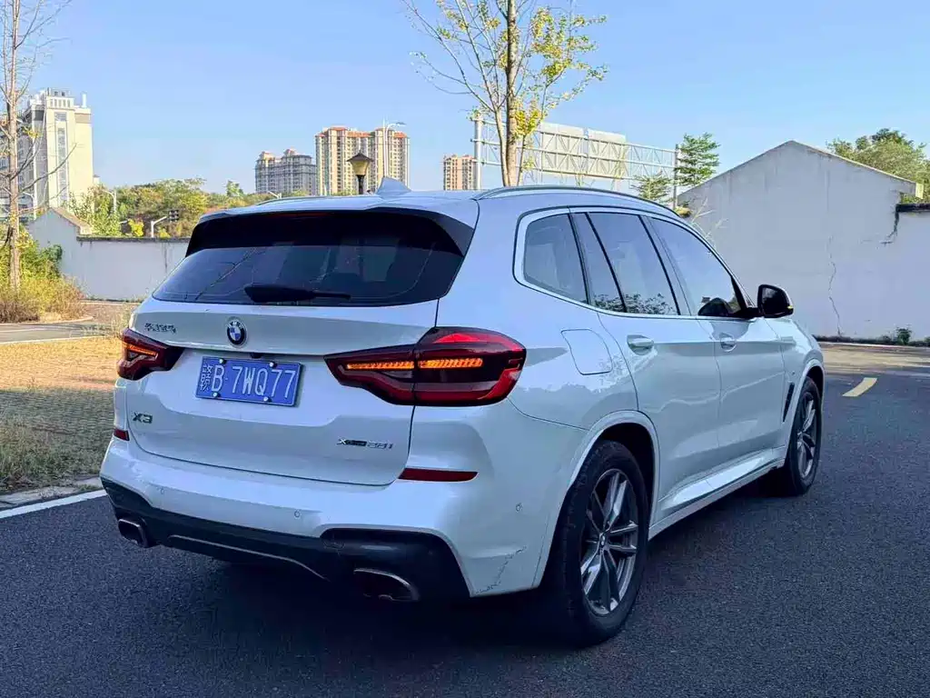 BMW X3 — фото 9