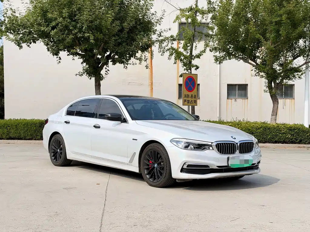 BMW 5 Series New Energy — фото 6