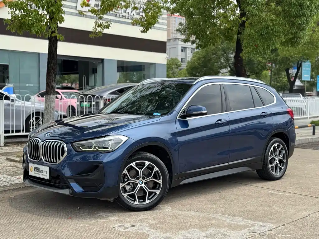 BMW X1 — фото 1