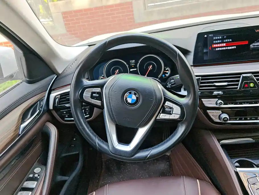BMW 5 Series New Energy — фото 15