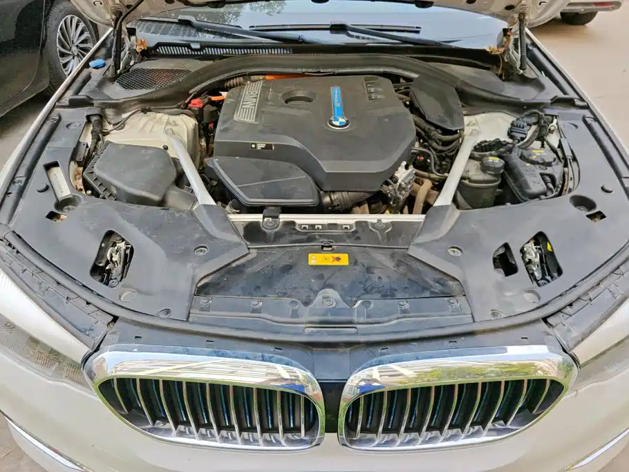 BMW 5 Series New Energy — фото 10