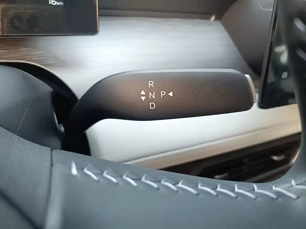BYD Seal 05 DM-i — фото 14