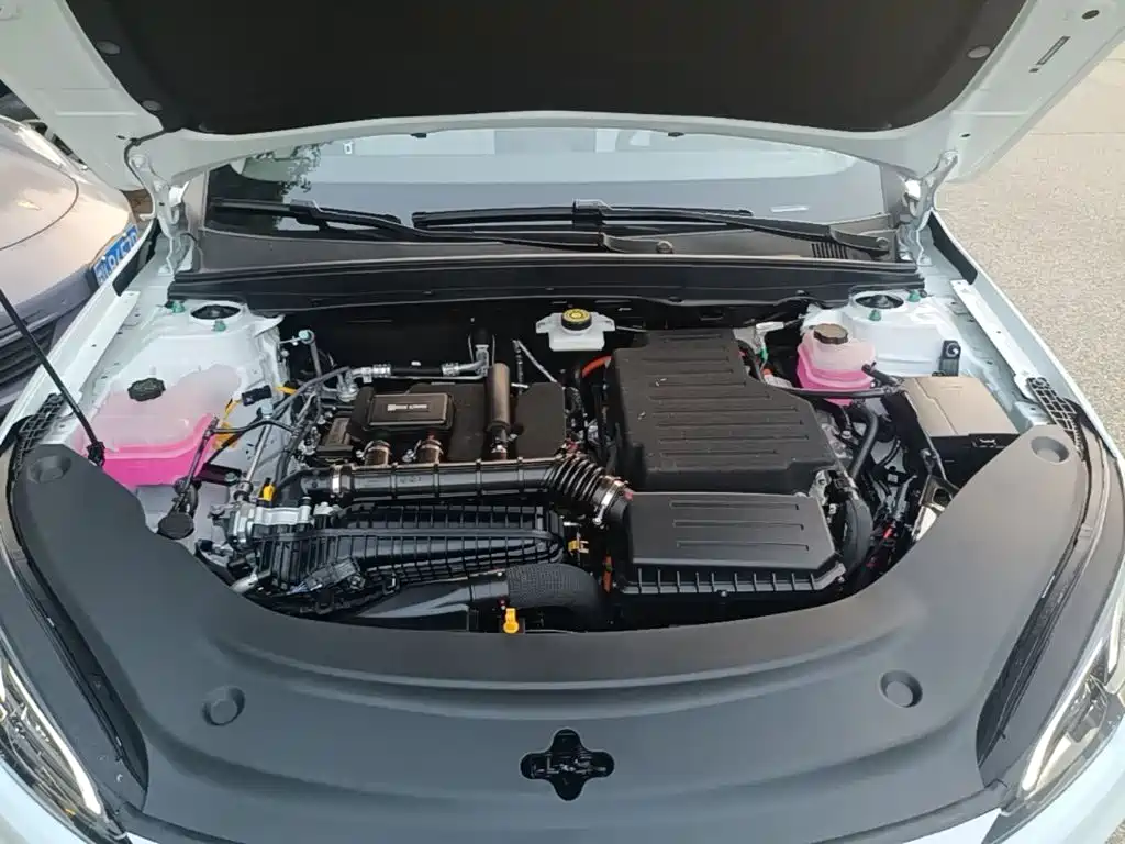 BYD Seal 05 DM-i — фото 20