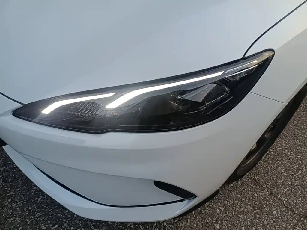BYD Seal 05 DM-i — фото 24