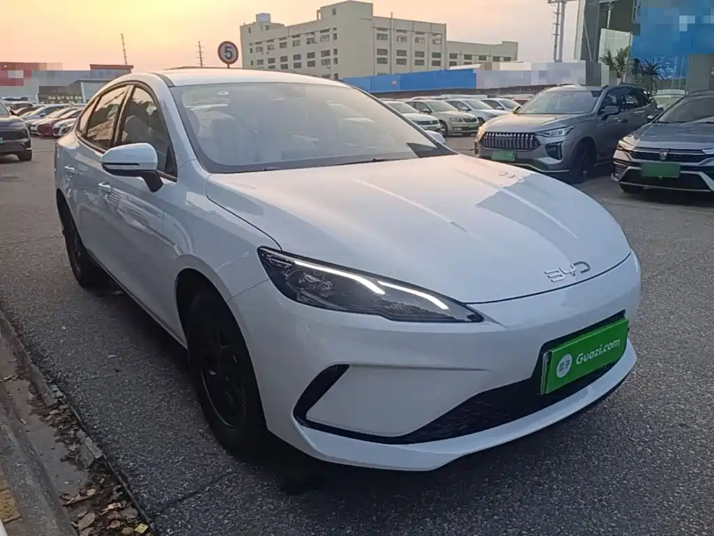 BYD Seal 05 DM-i — фото 4