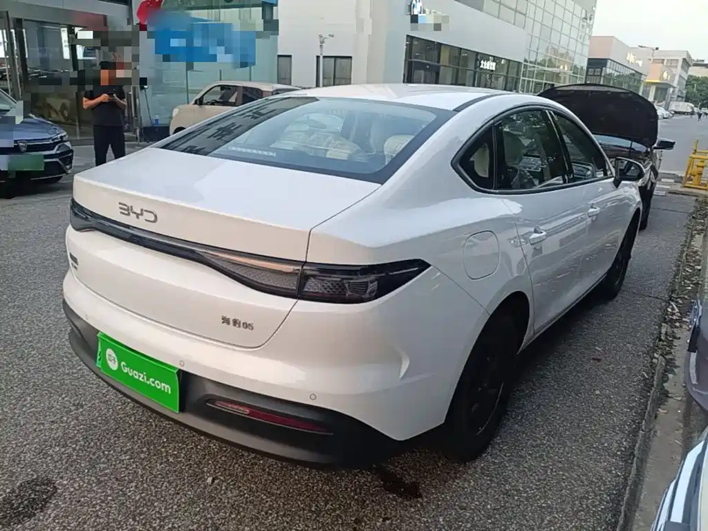 BYD Seal 05 DM-i — фото 7